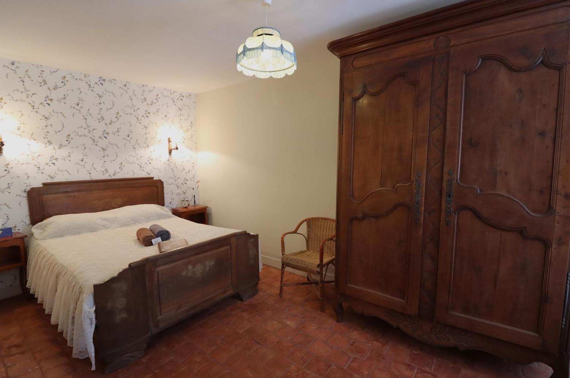 Location De Chambres Bienvenue Chez Meme Treigny Buitenkant foto